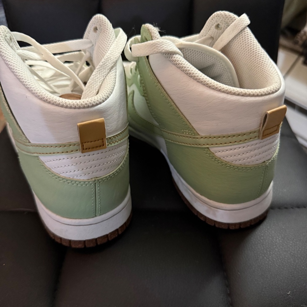 Nike Jordan Dunk High Retro SE - Picture 3 of 4